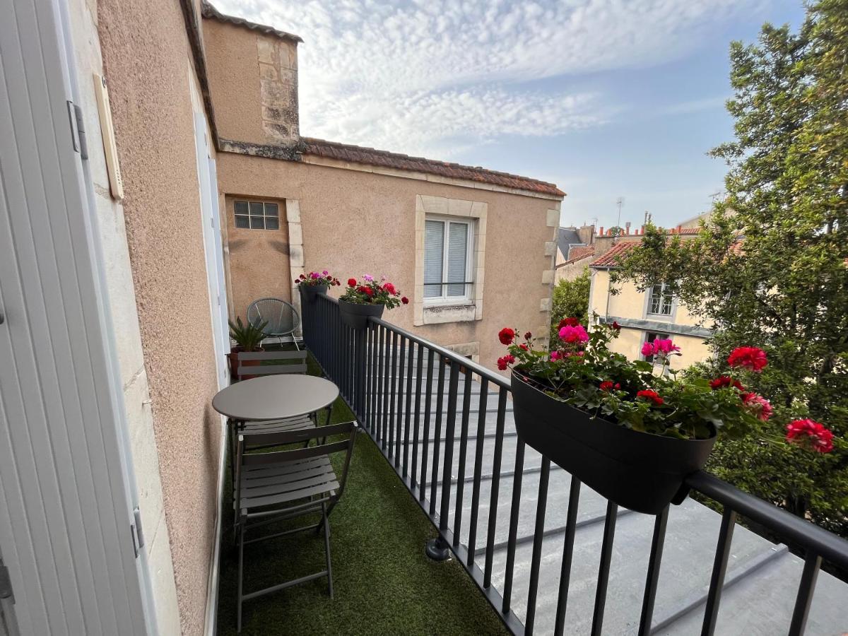 • Bel Appartement - Centre Historique De Poitiers Kültér fotó